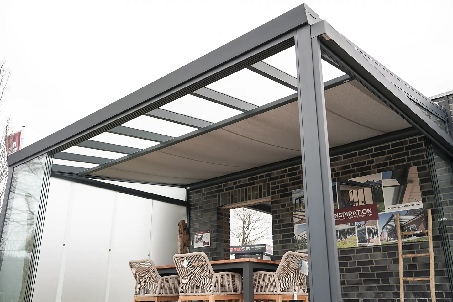 Unterdachmarkise