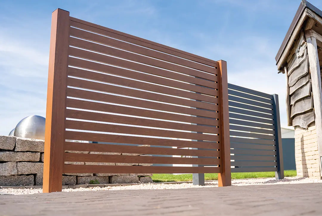 Aluminium Lamellenzaun Holzoptik