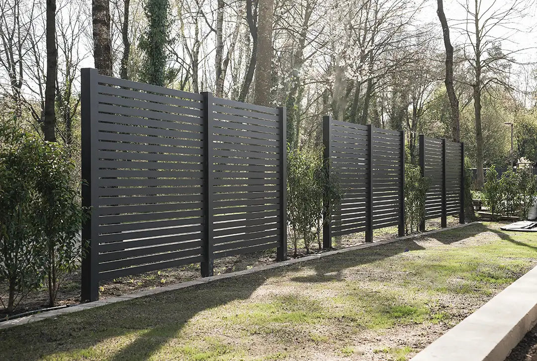 Aluminium Lamellenzaun Schwarz