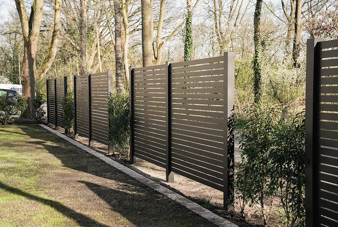 Aluminium Lamellenzaun Schwarz