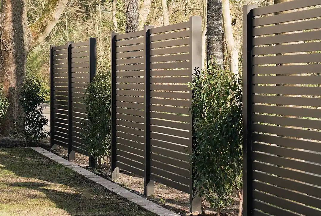 Aluminium Lamellenzaun Schwarz