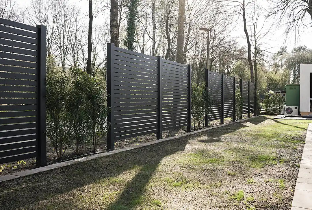 Aluminium Lamellenzaun Schwarz
