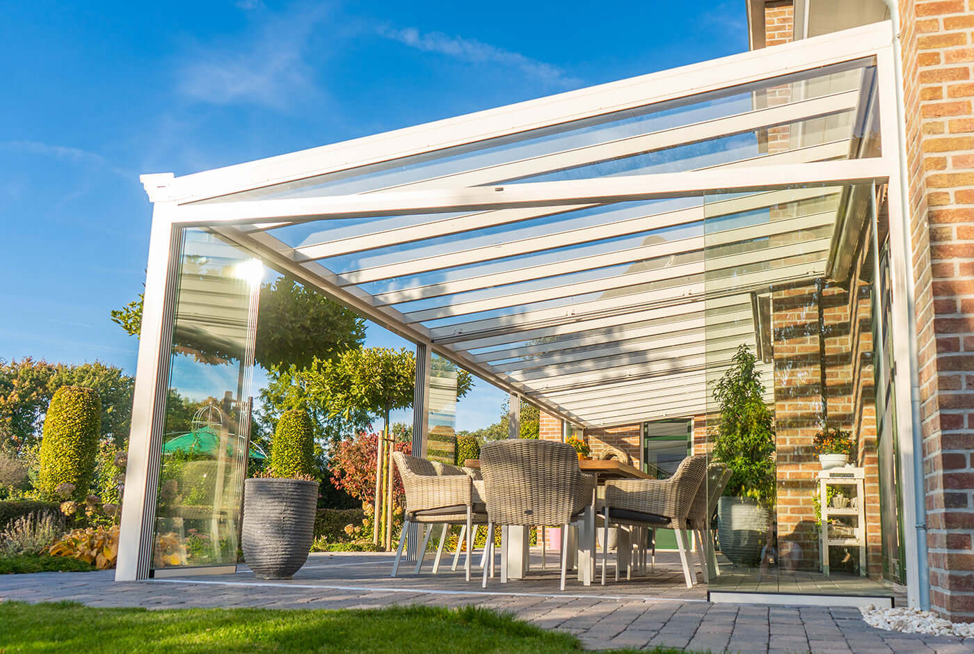 Glasschiebewand grau (RAL 9007) 8mm