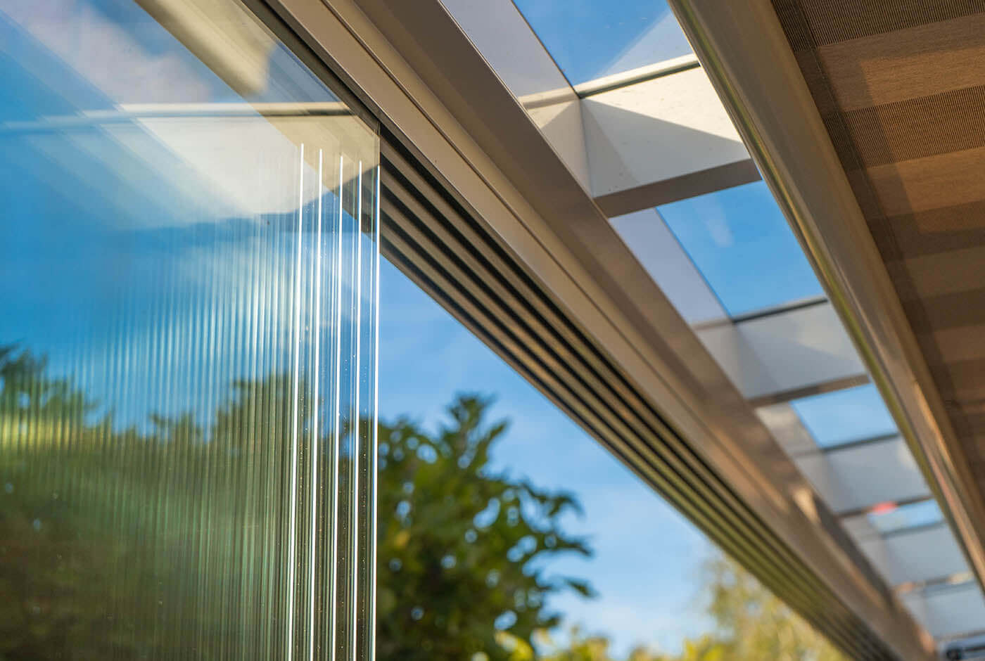 Glasschiebewand grau (RAL 9007) 8mm