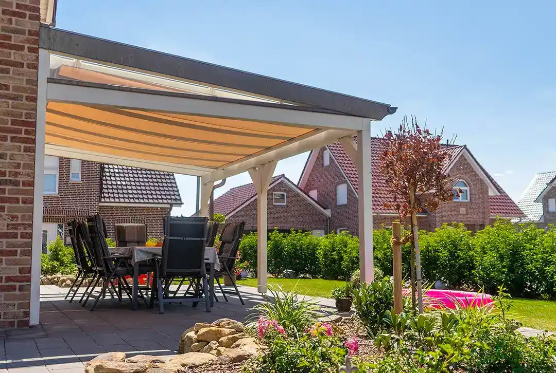 Freistehende Terrassenüberdachung Holz