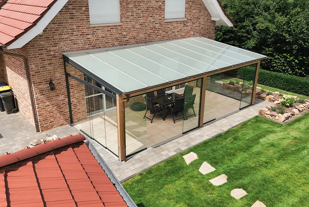 Freistehende Terrassenüberdachung Holz