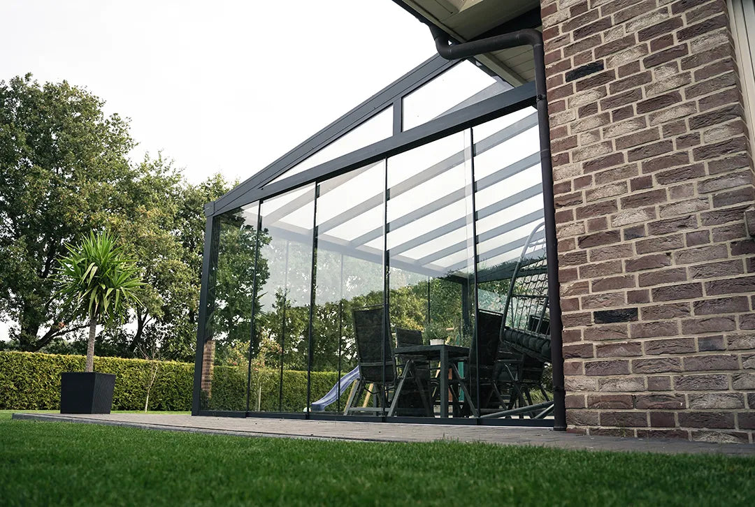 Glasschiebewand anthrazit (RAL 7016) 10mm