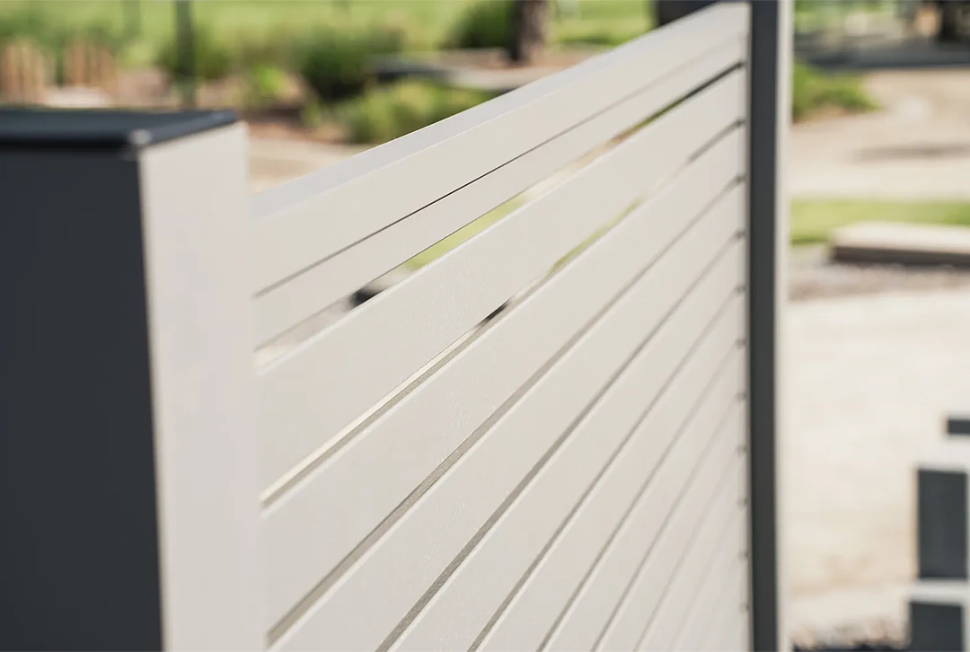 Aluminium Rhombuszaun Grau