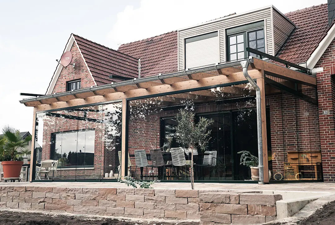 Freistehende Terrassenüberdachung Holz