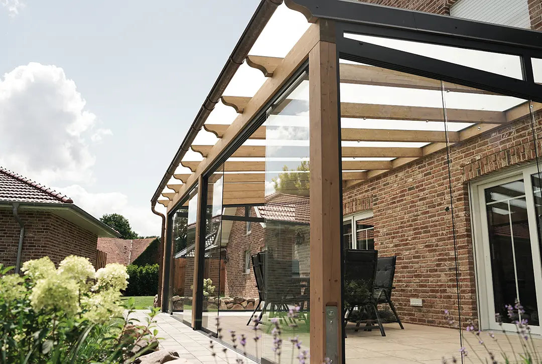 Freistehende Terrassenüberdachung Holz